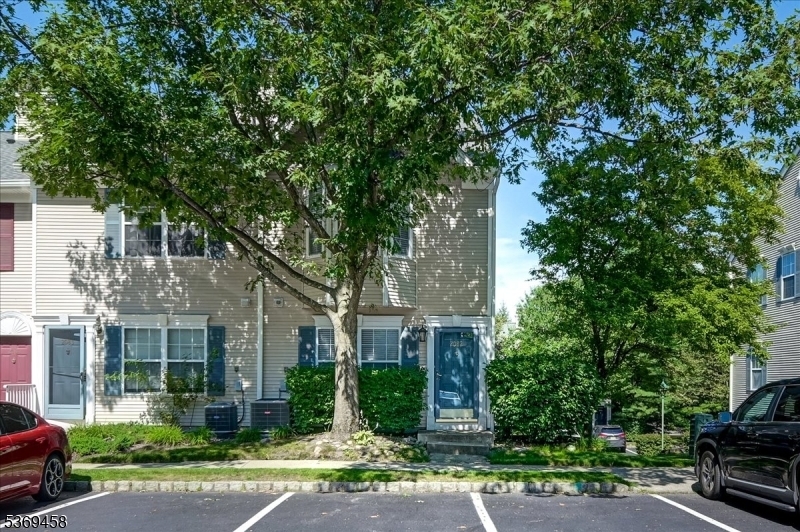 Property Photo: 2082 Drake Ct NJ 07430