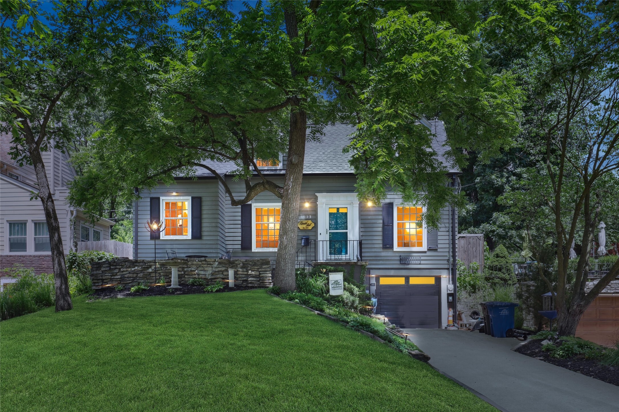 3923 Maquoketa Drive  Des Moines IA 50311 photo
