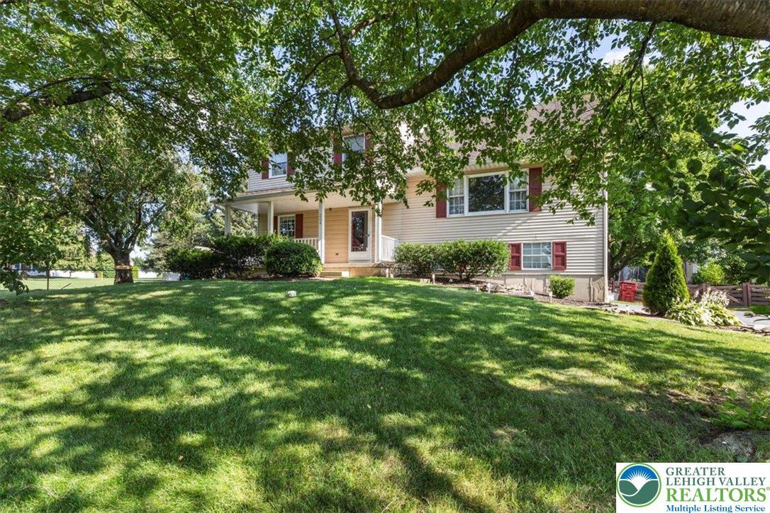 Property Photo: 204 Tuscany Drive PA 18040