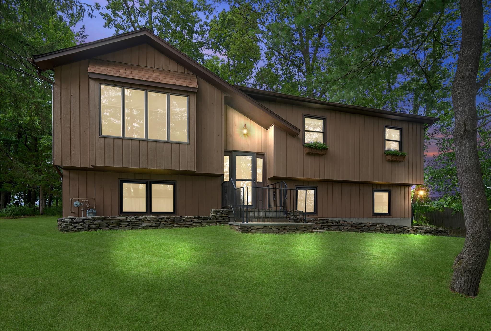 Property Photo:  3 Robert Drive  NY 10921 