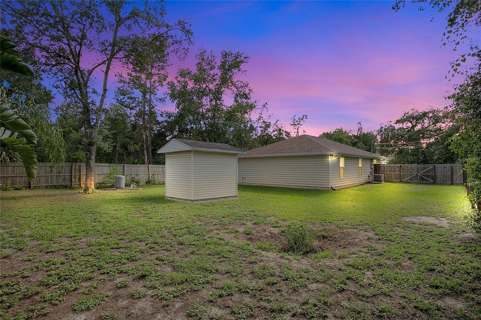 Property Photo:  819 Buford Avenue  FL 32763 