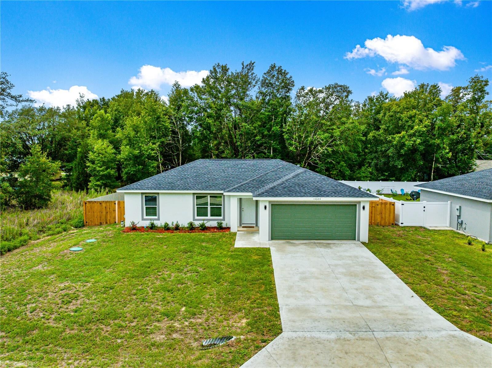 Property Photo: 13324 SW 111th Street FL 34432