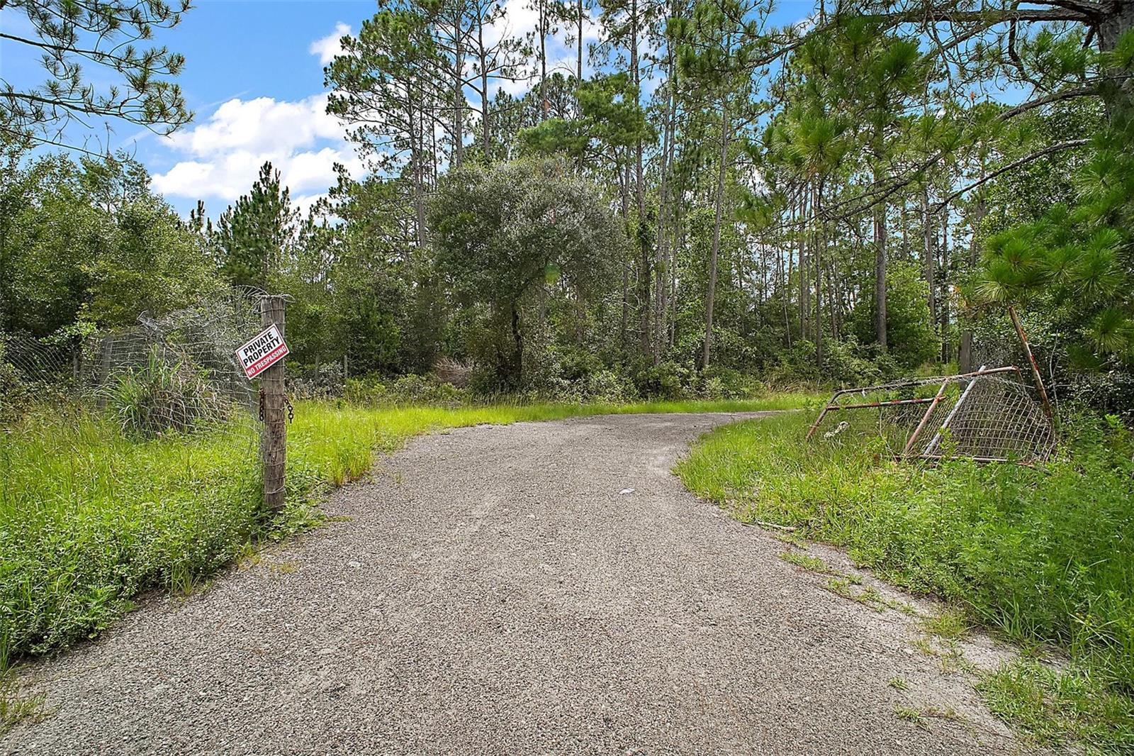 Property Photo:  52151 State Road 19  FL 32702 