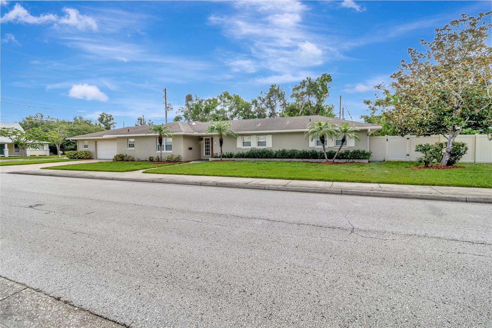 Property Photo: 205 S Woodland Street FL 34787