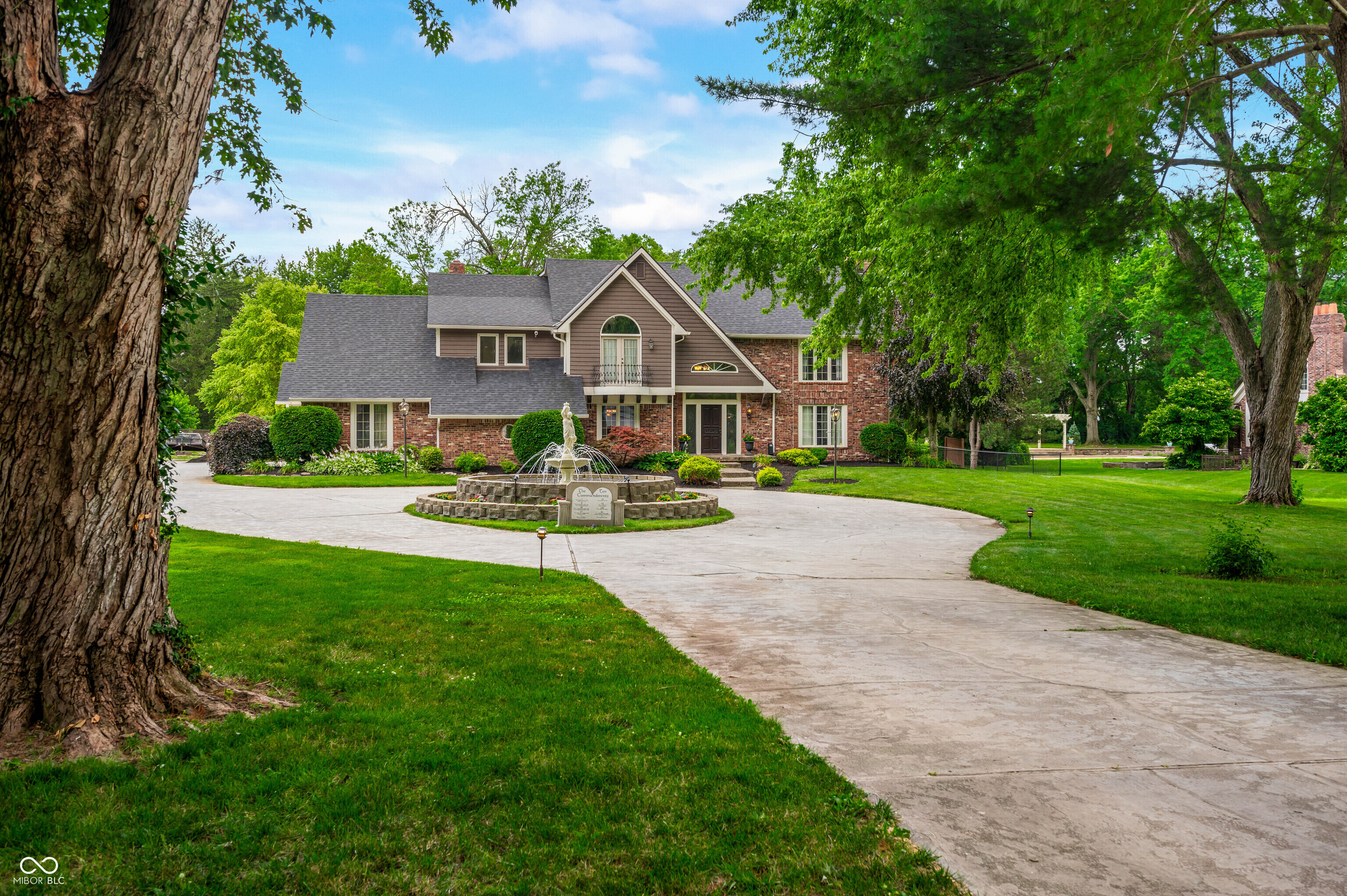 Property Photo: 115 Jordan Road IN 46217