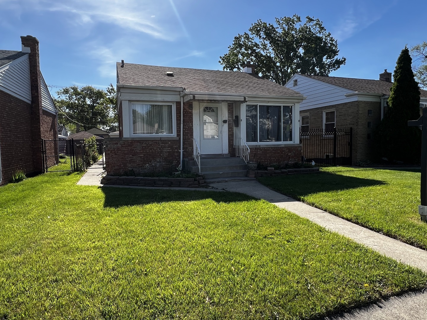 Property Photo: 103 Morris Street IL 60104