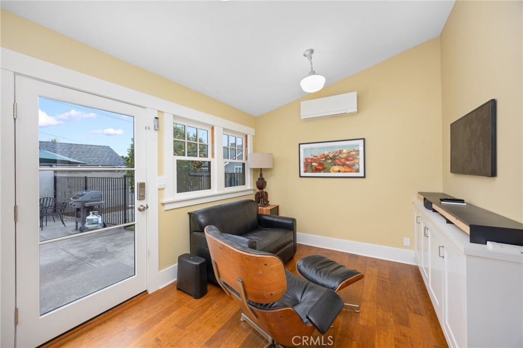 Property Photo: 1236 N Michigan Avenue CA 91104