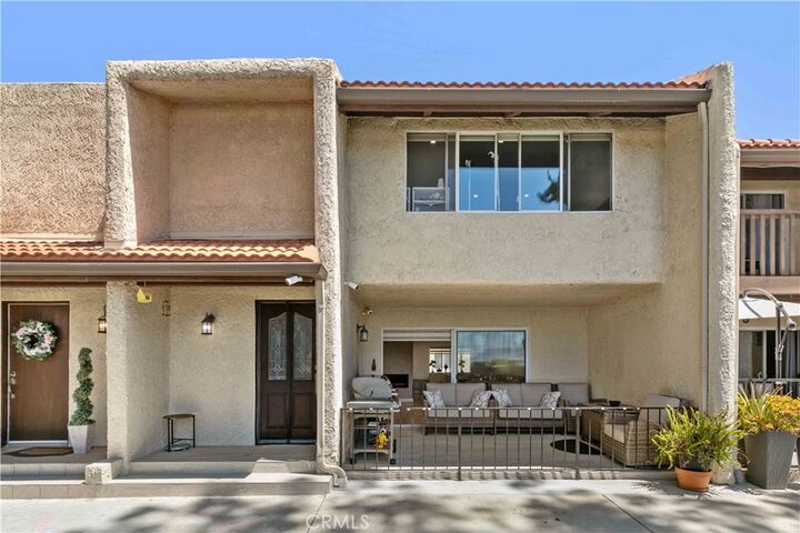 Property Photo:  9436 Via Monique  CA 91504 