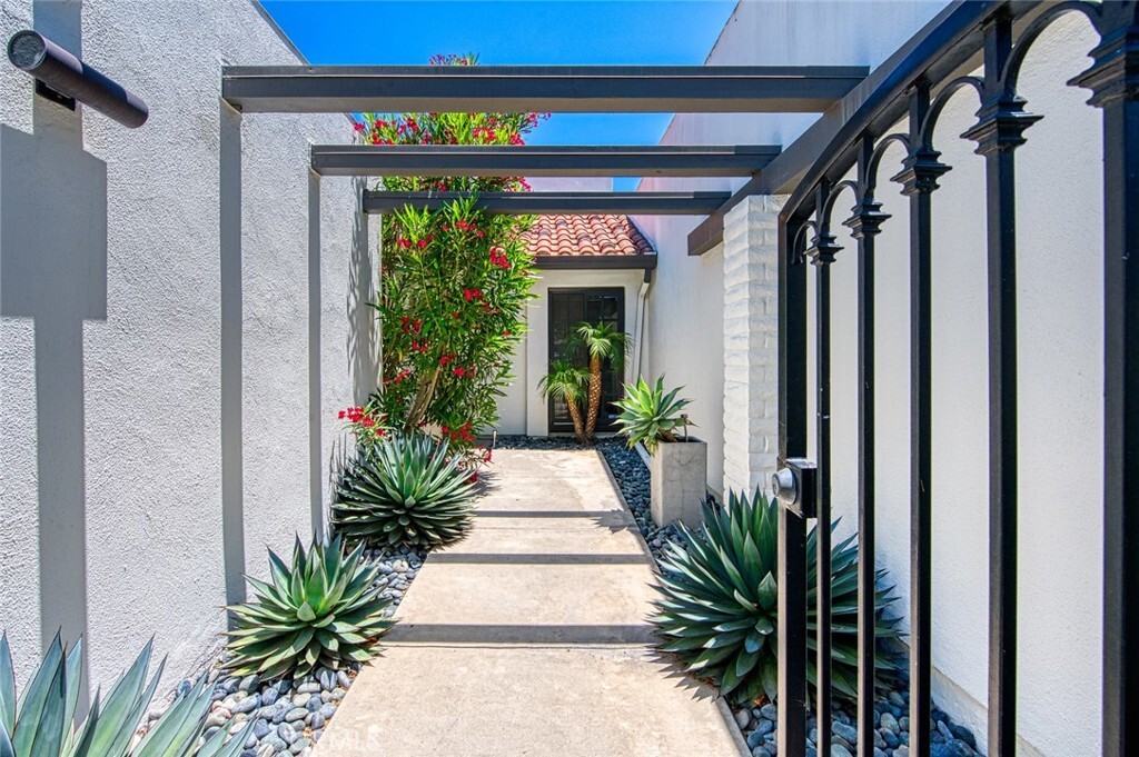 Property Photo: 2008 Baja CA 92660