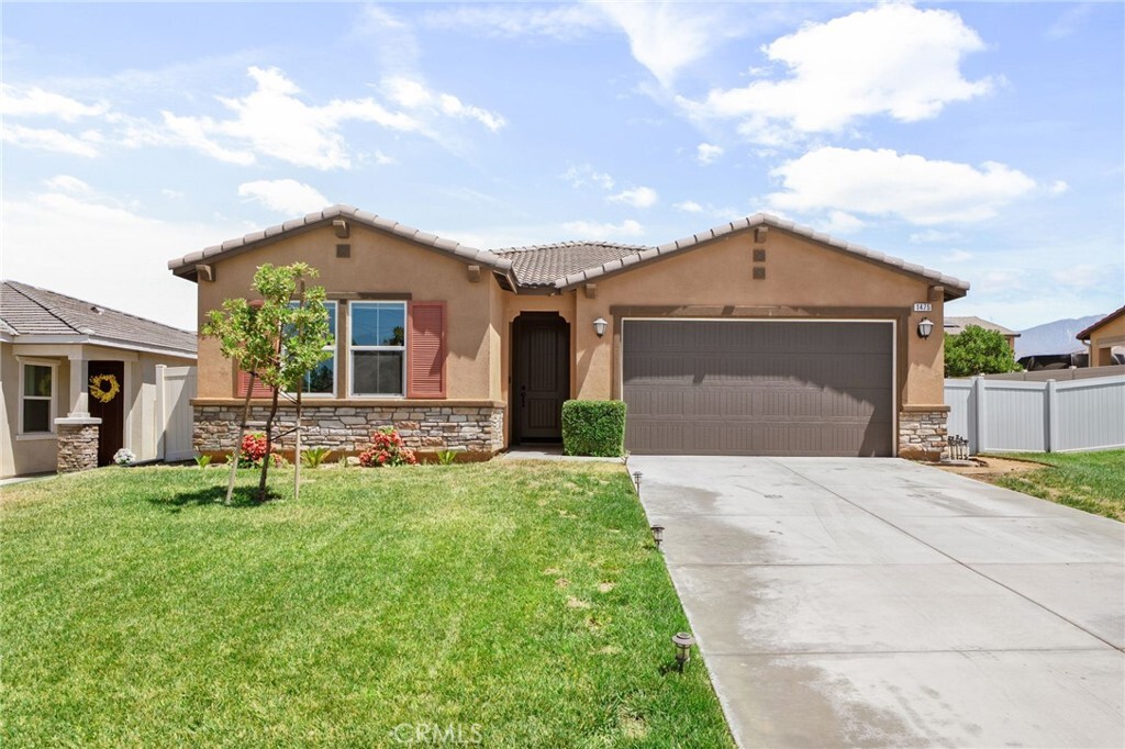 Property Photo: 1475 Claire Avenue CA 92374