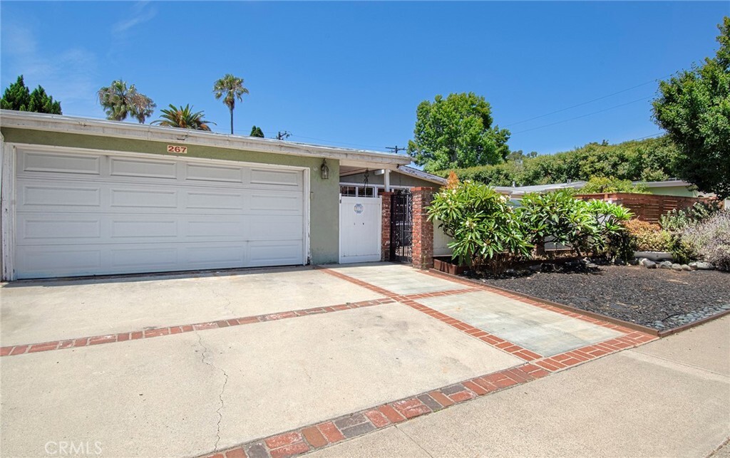 267 E 16th Street  Costa Mesa CA 92627 photo