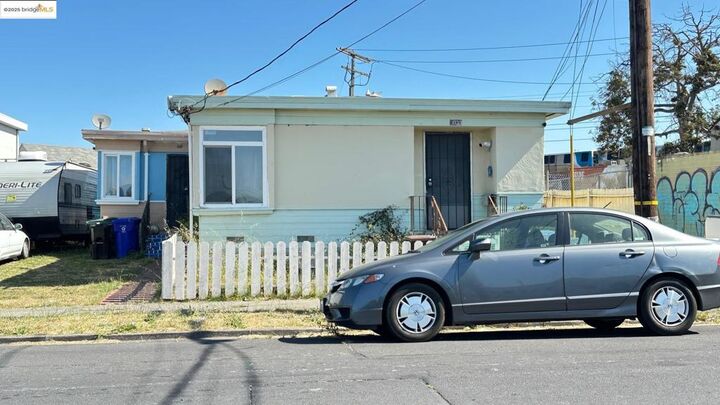 2031 Chanslor Avenue  Richmond CA 94801 photo