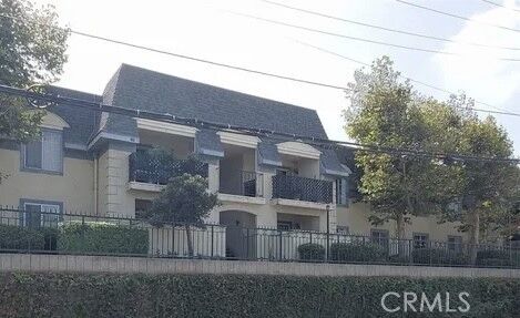 Property Photo: 149 W 6th Street 42 CA 92401