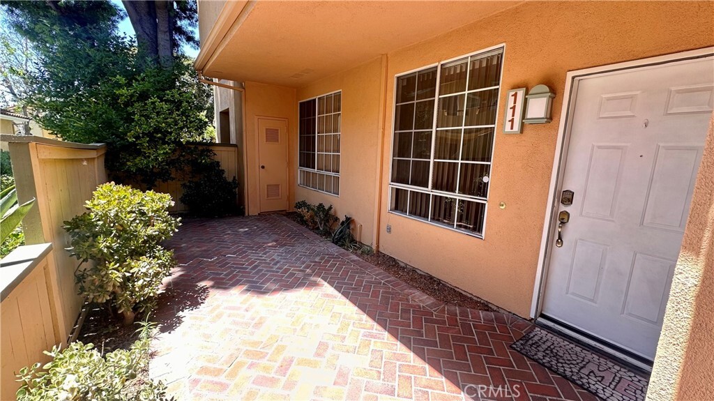 Property Photo:  111 Alberti Aisle 312  CA 92614 