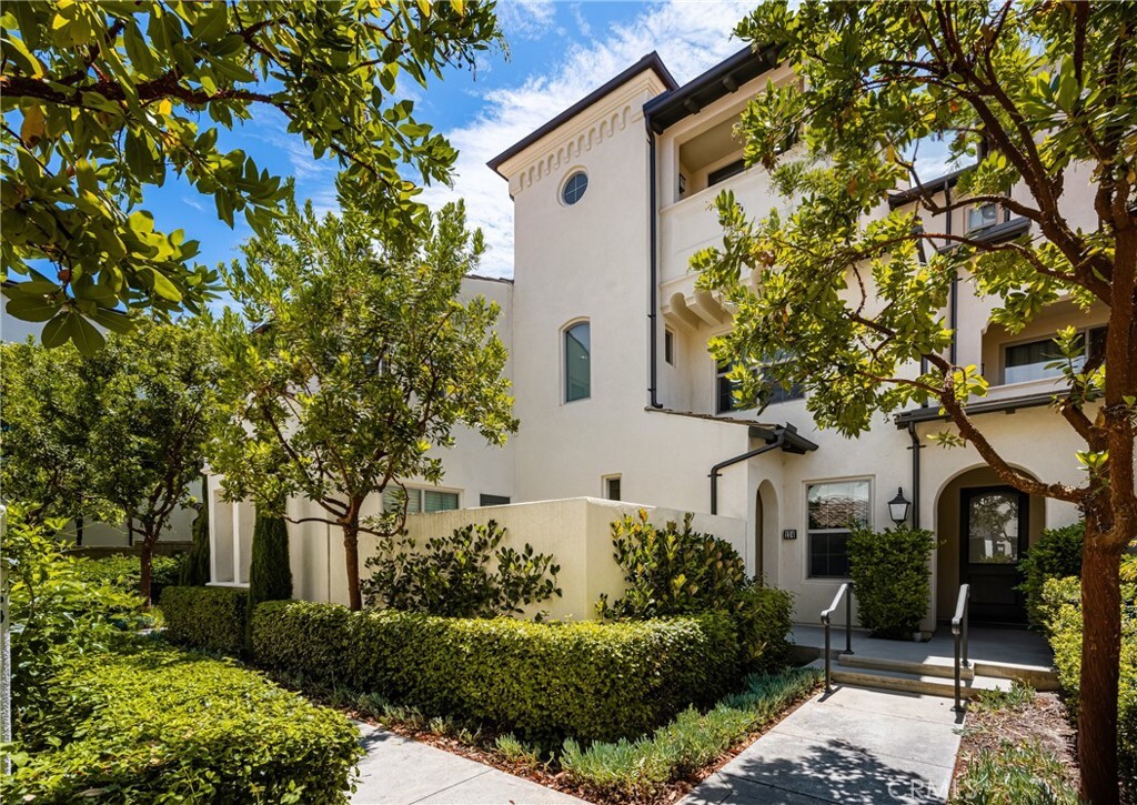 Property Photo: 124 Tubeflower CA 92618