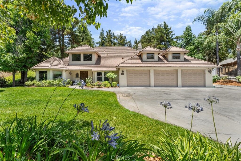 Property Photo: 1624 Alessandro Road CA 92373