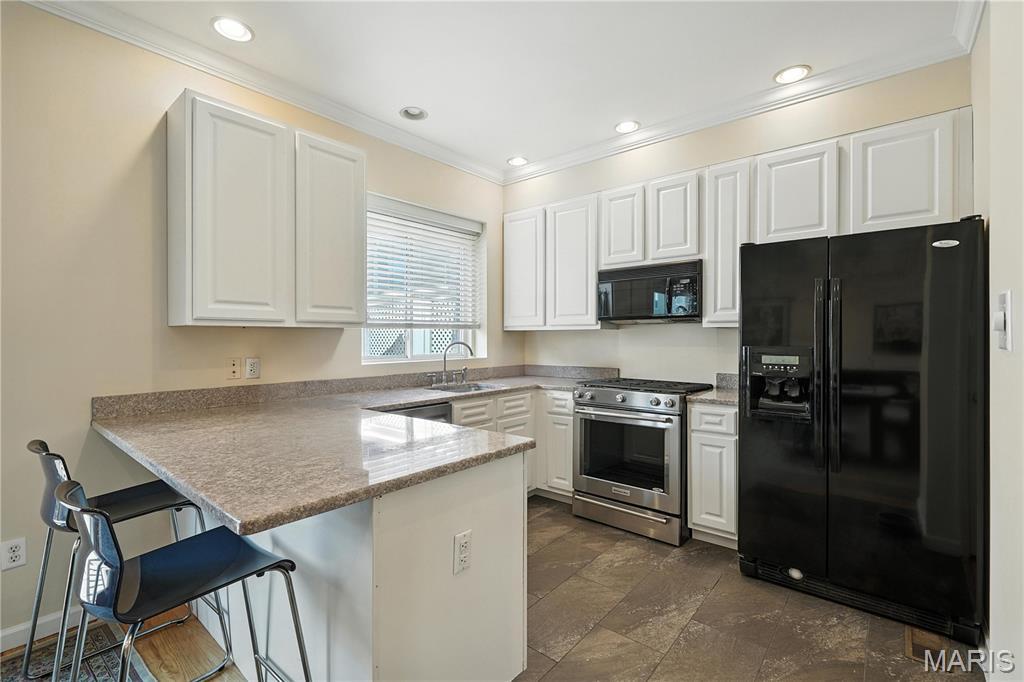 Property Photo:  5784 Westminster Place  MO 63112 