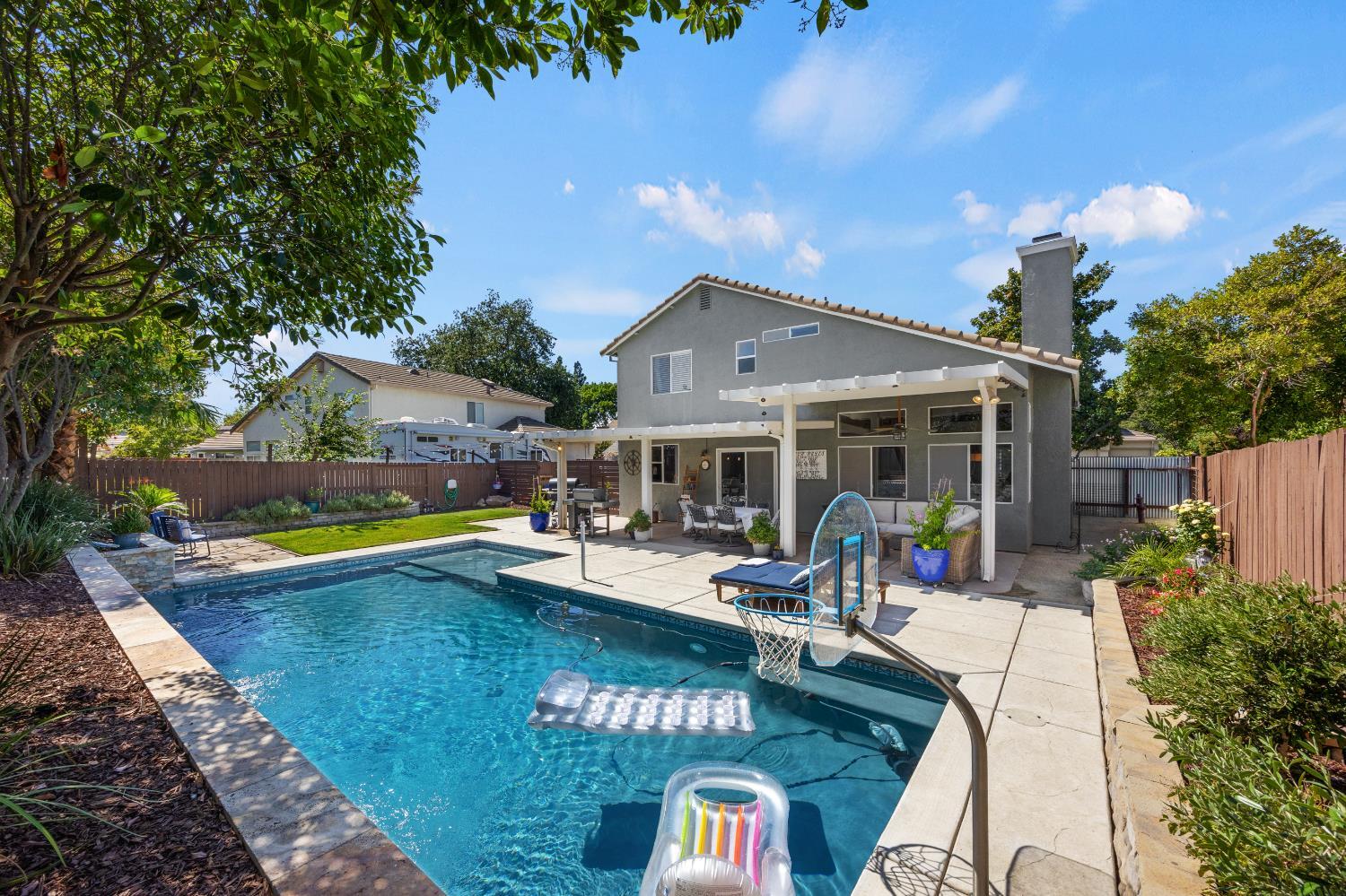 Property Photo:  1511 Lathwell Way  CA 95747 