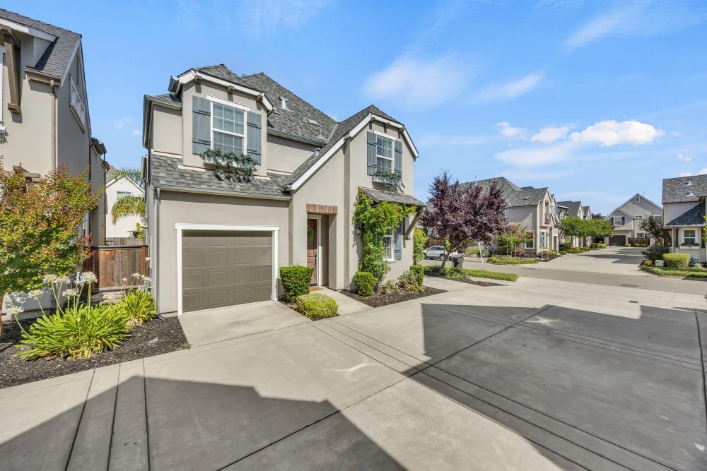 Property Photo: 1100 London Place CA 95747