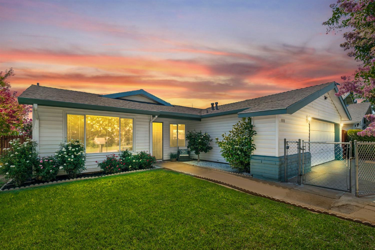 Property Photo: 3331 Calico Court CA 95826
