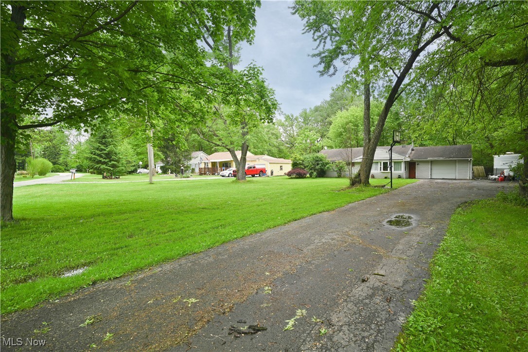Property Photo: 1865 Park Drive OH 44446