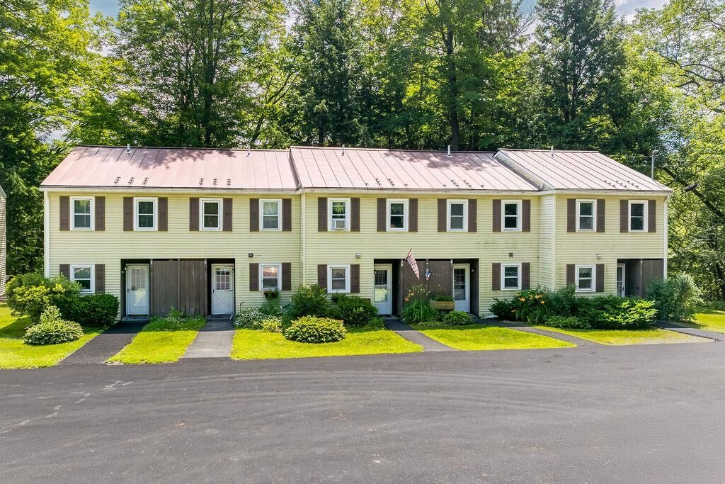 Property Photo: 1295 Hartford Avenue VT 05001
