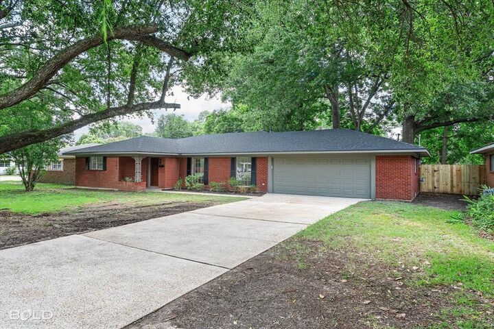 261 Pierremont Road  Shreveport LA 71105 photo