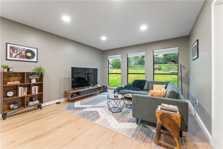 Property Photo: 1703 Kimberly Place AR 72712