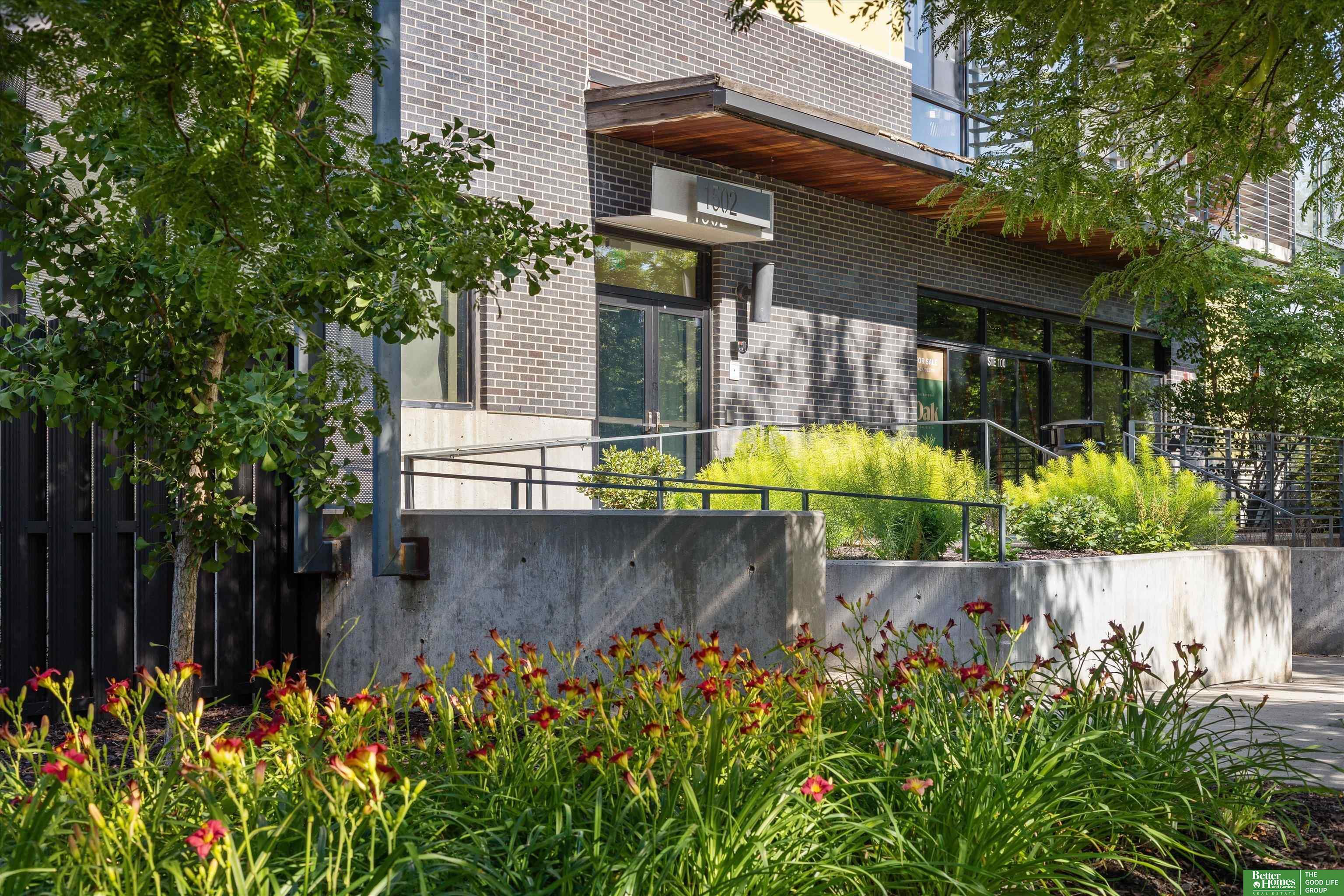 Property Photo: 1502 S 10th Street 304 NE 68108