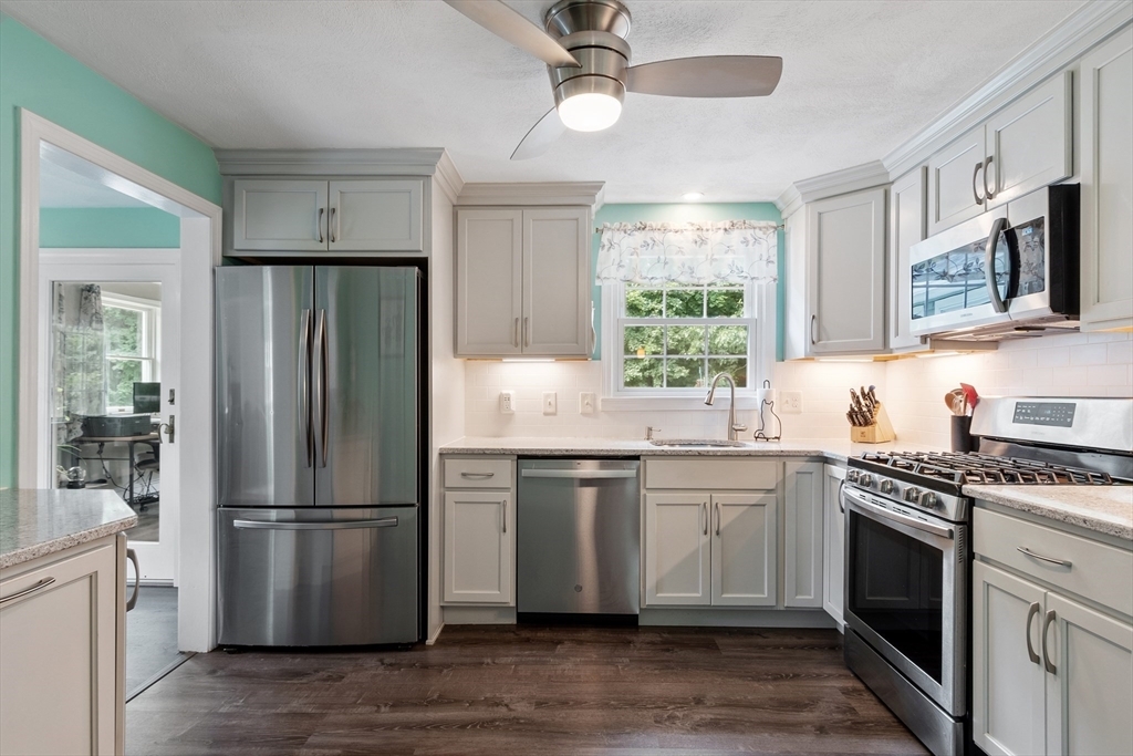 Property Photo: 5 Rolling Ridge Ln MA 01844