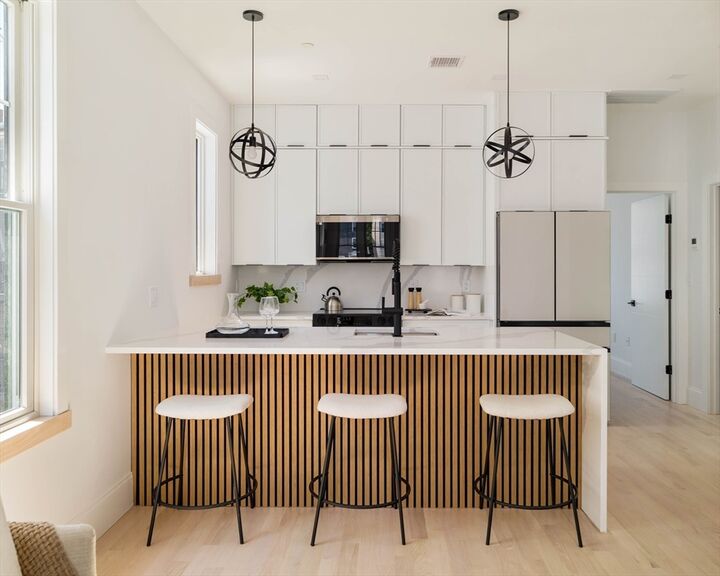 Property Photo: 304 Paris Street 202 MA 02128