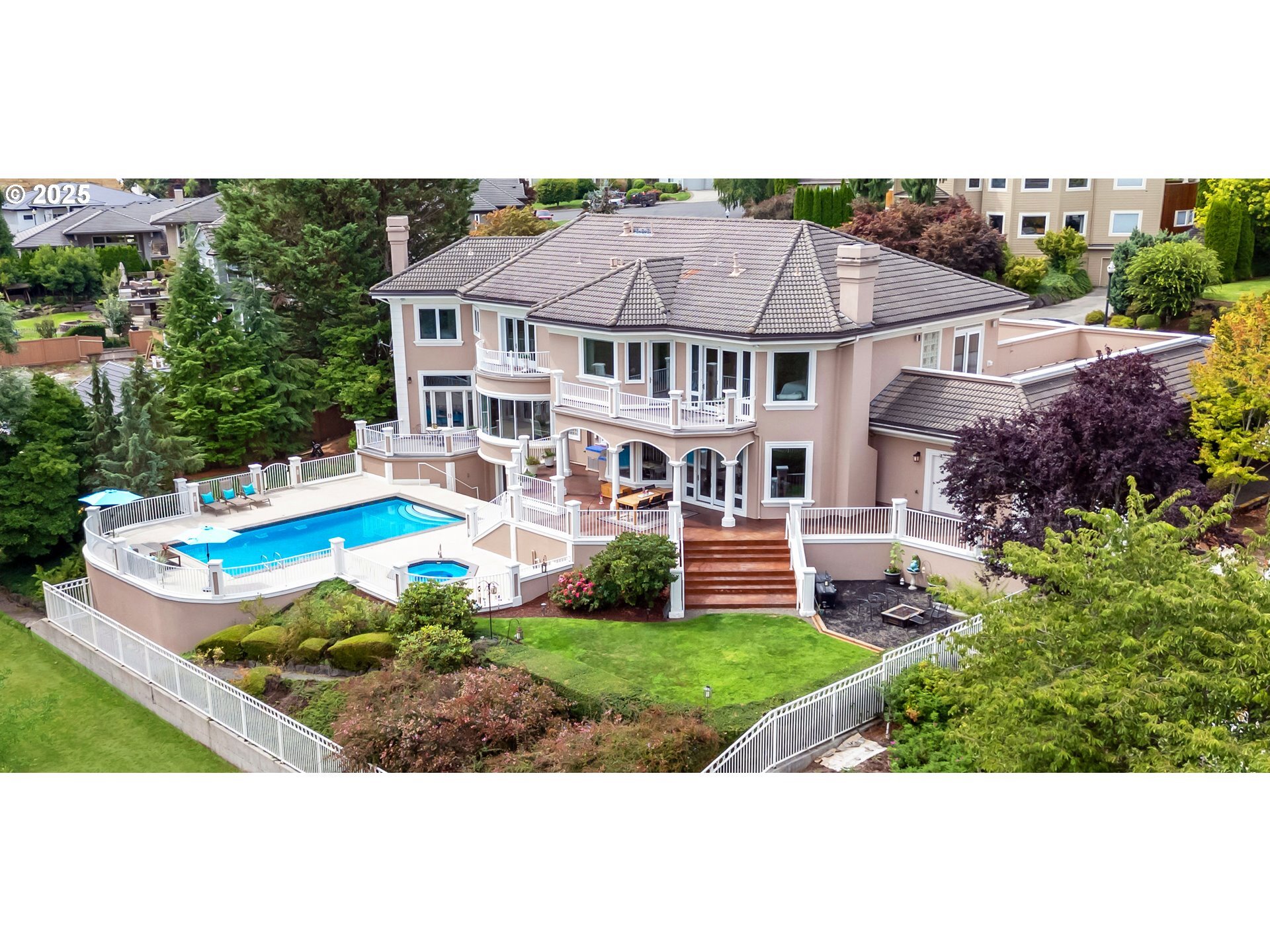 Property Photo: 5720 NW El Rey Dr WA 98607