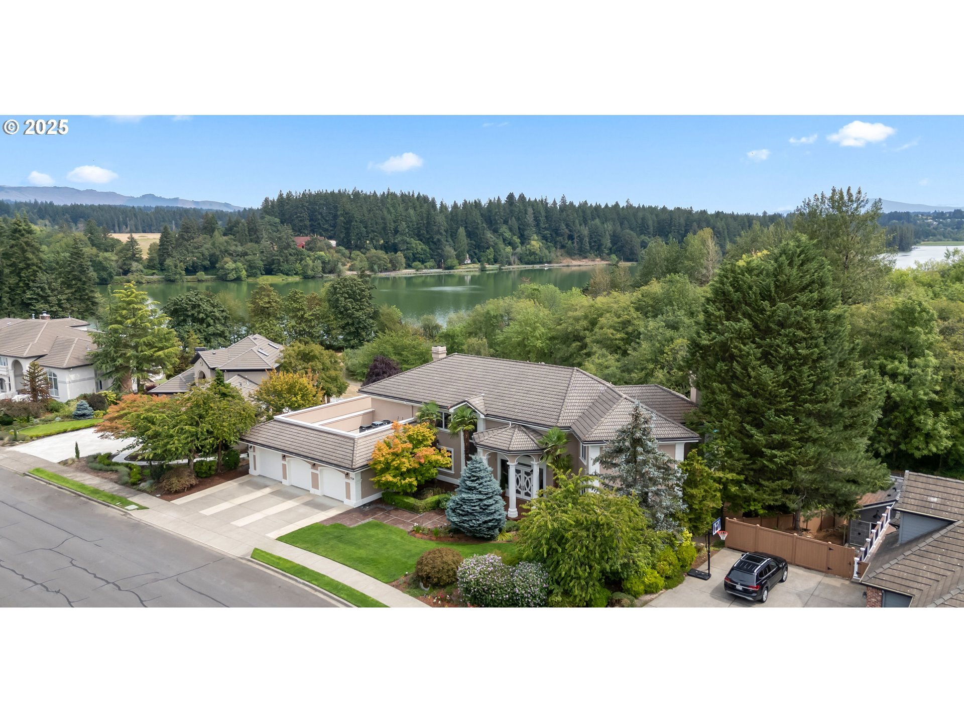 Property Photo: 5720 NW El Rey Dr WA 98607