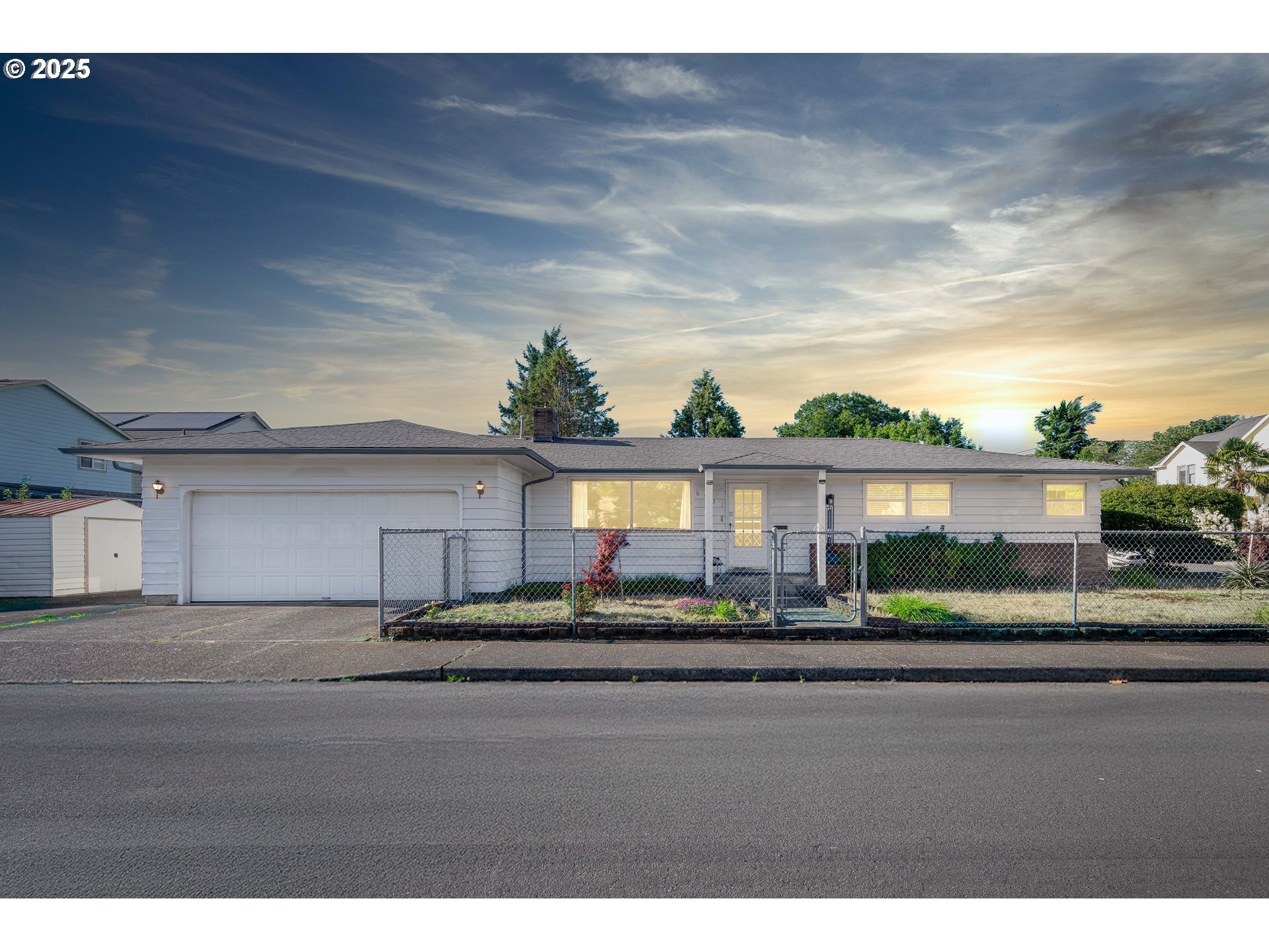 Property Photo: 8931 SE Cora St OR 97266