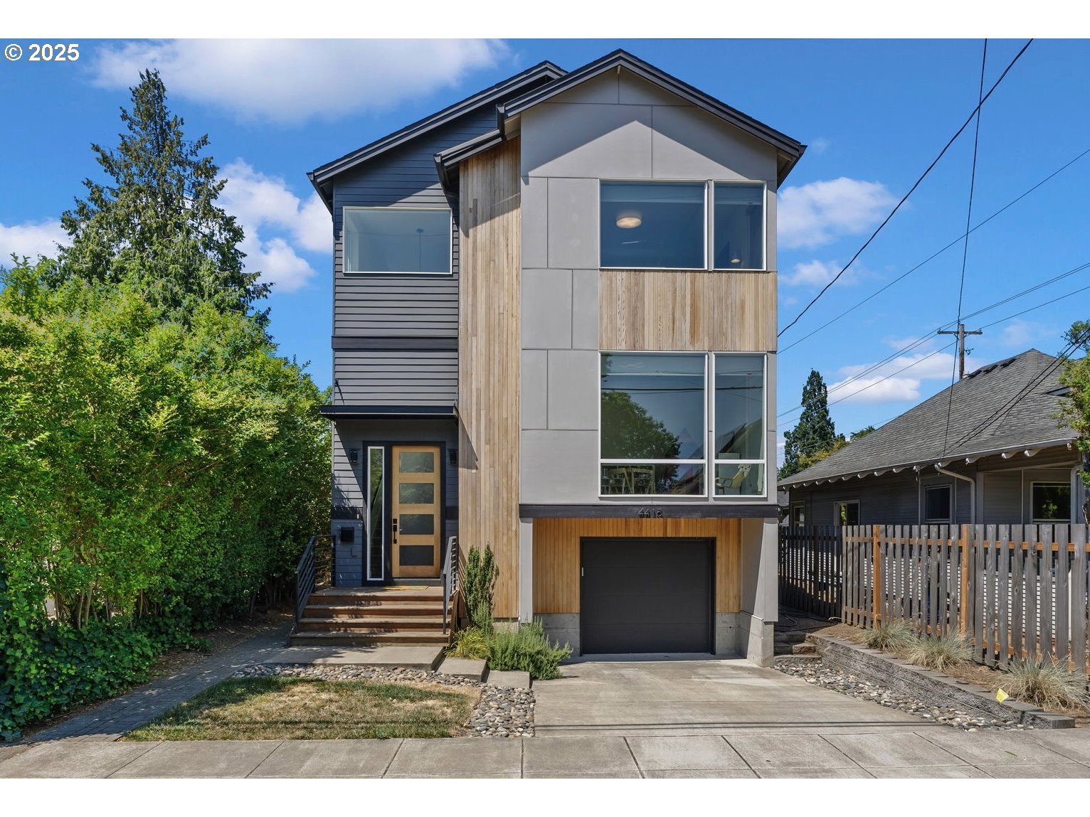 Property Photo: 4415 NE 22nd Ave OR 97211