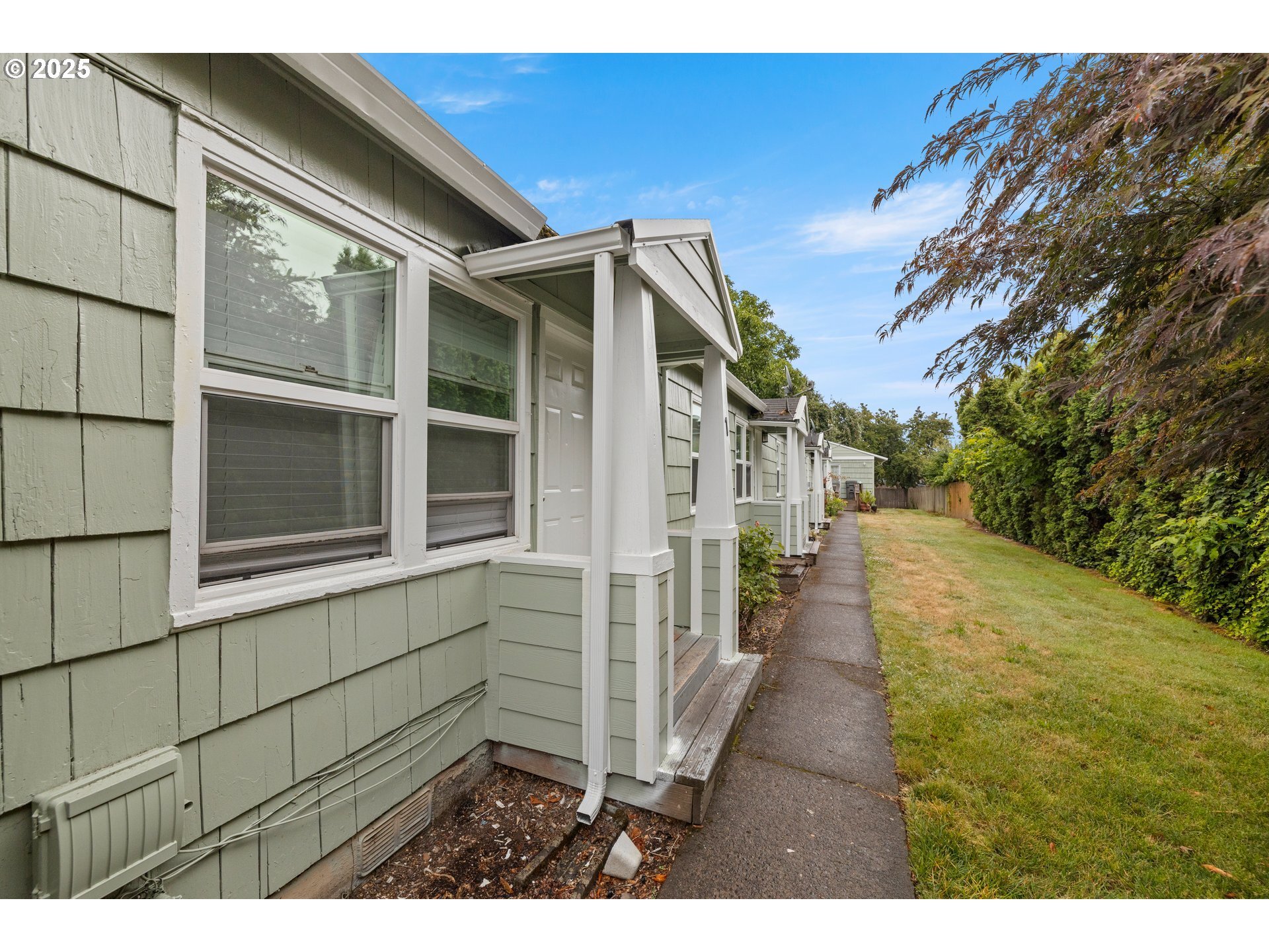 Property Photo: 6200 SE 103rd Ave OR 97266