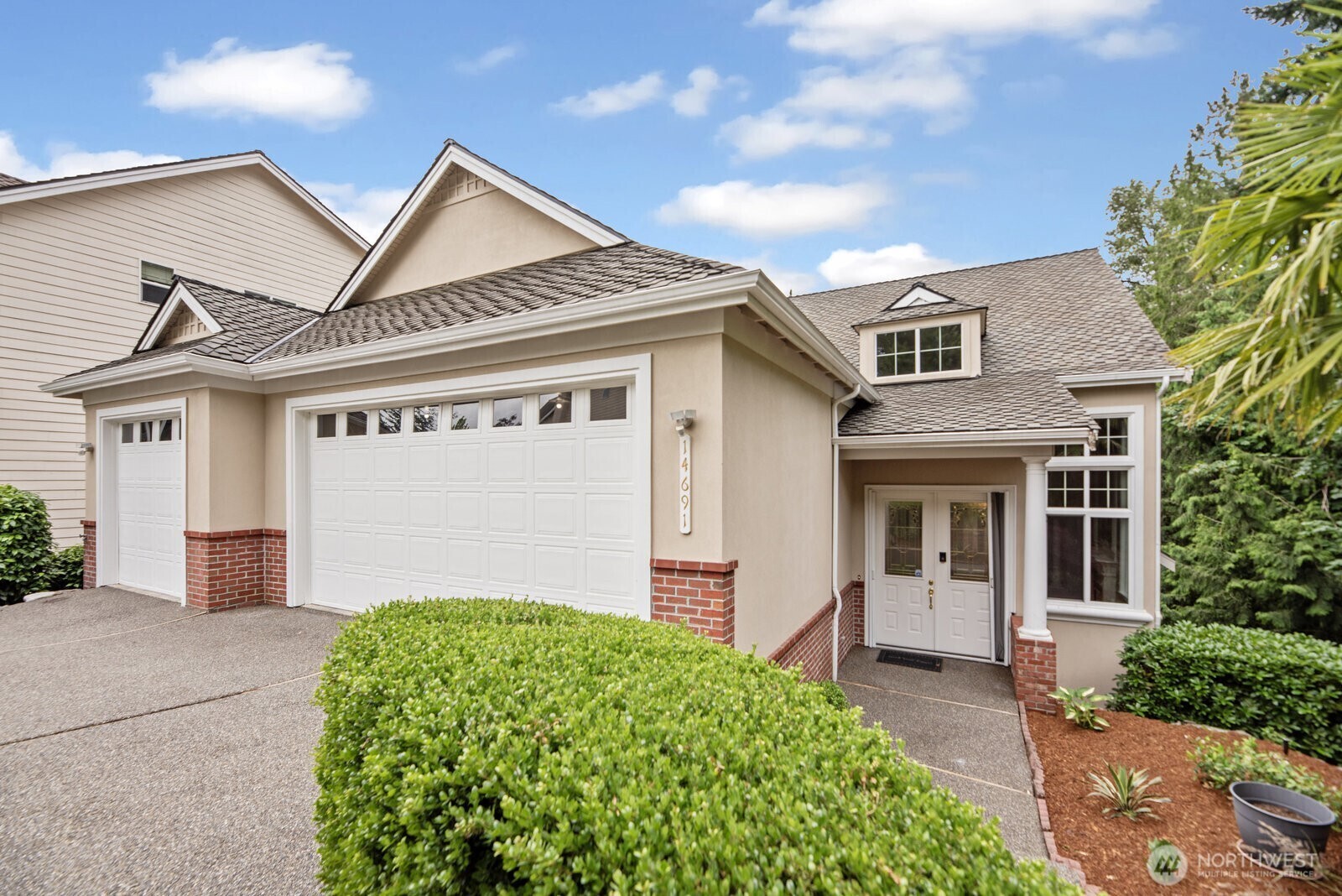 14691 NE 16th Street  Bellevue WA 98007 photo