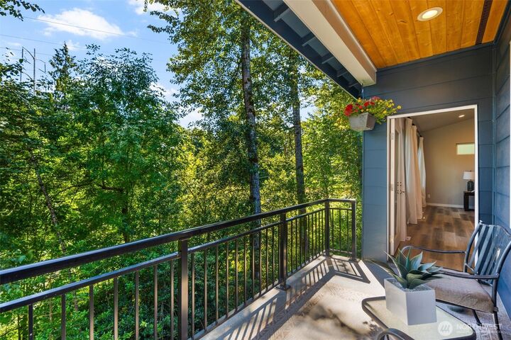 Property Photo:  5911 S Fountain Street  WA 98178 