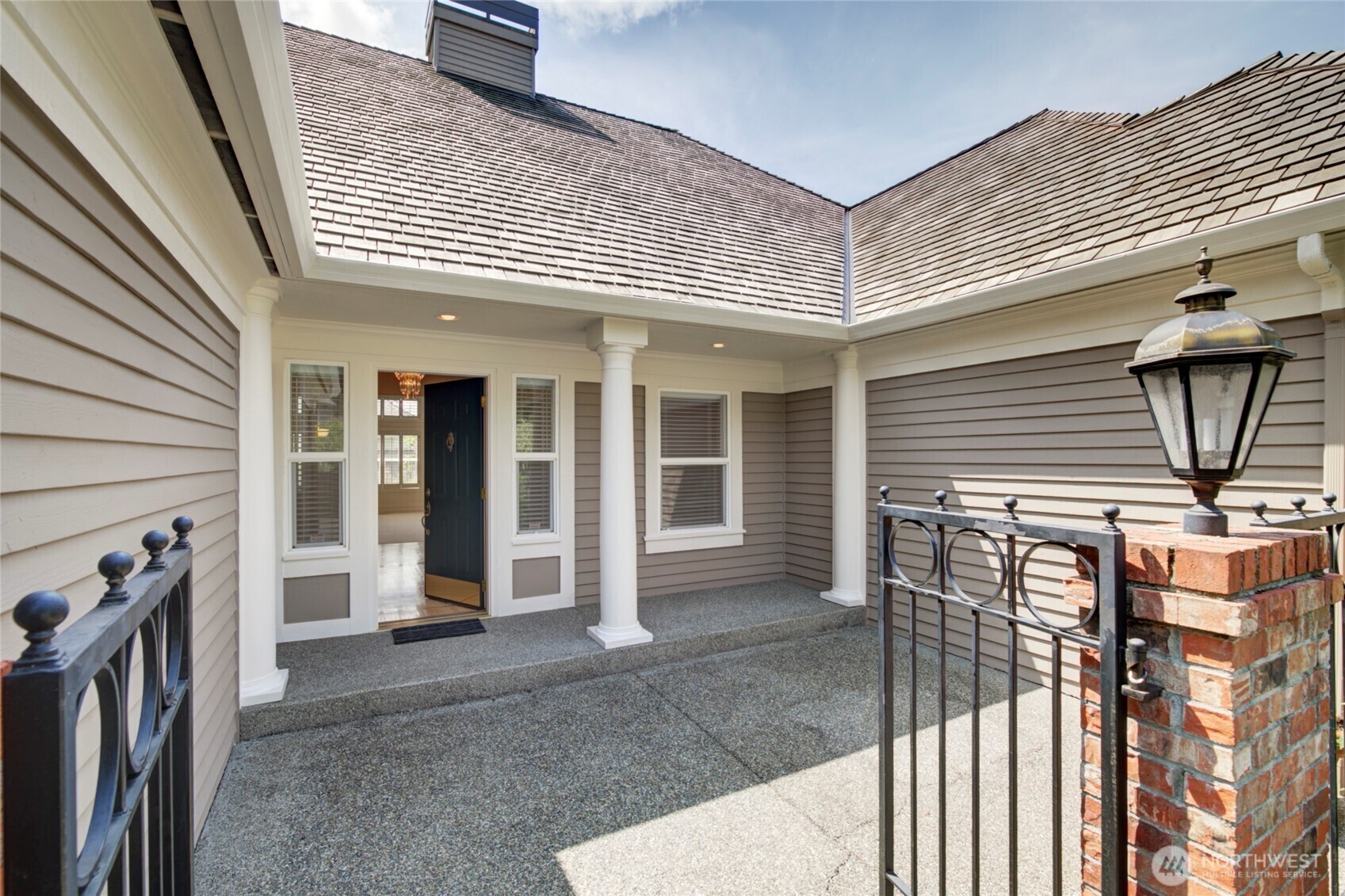 Property Photo: 1258 108th Avenue NE WA 98004