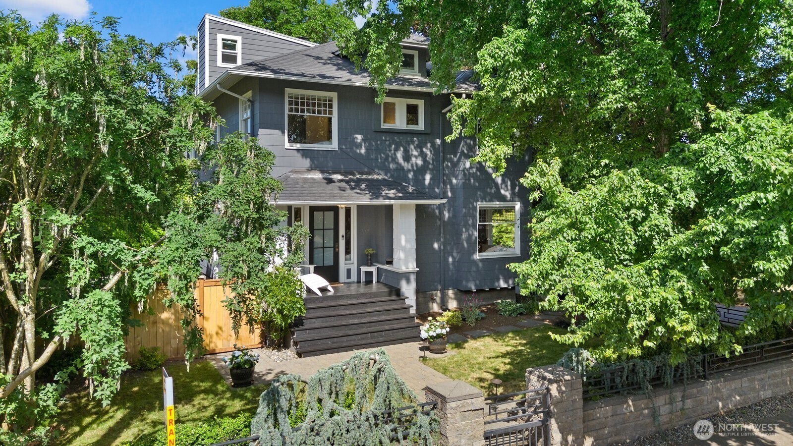 Property Photo: 2159 10th Avenue W WA 98119