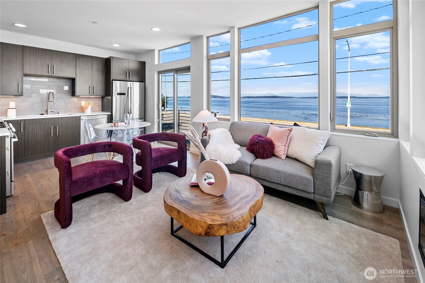 Property Photo:  1706  Alki Avenue SW A  WA 98116 