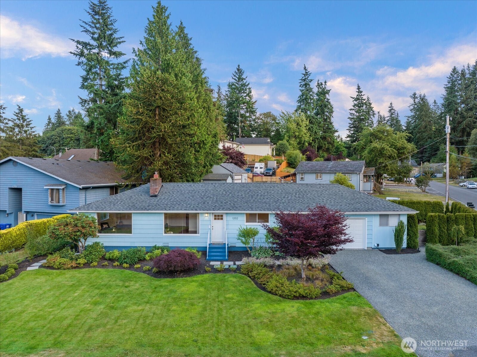 1202  44th Street SE  Everett WA 98203 photo