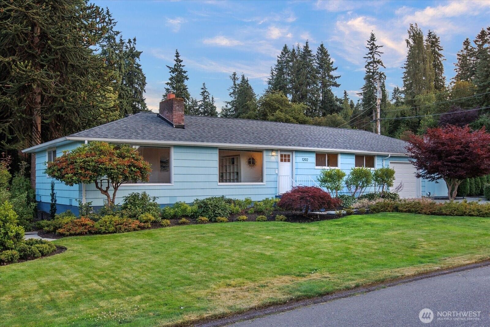 Property Photo: 1202 44th Street SE WA 98203