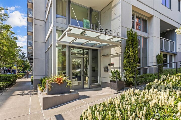 76  Cedar Street Ph07  Seattle WA 98121 photo