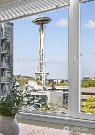76  Cedar Street Ph07  Seattle WA 98121 photo