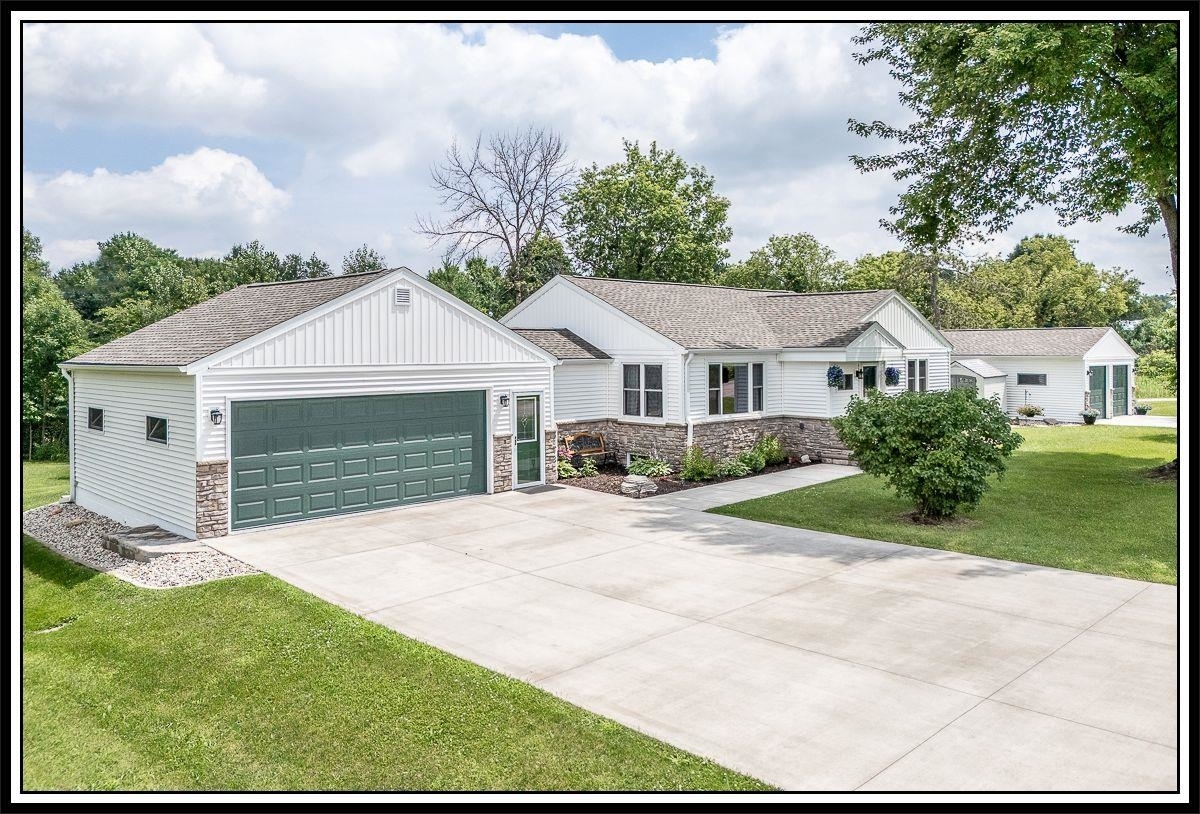 Property Photo: N2742 Givens Road WI 54944-9306
