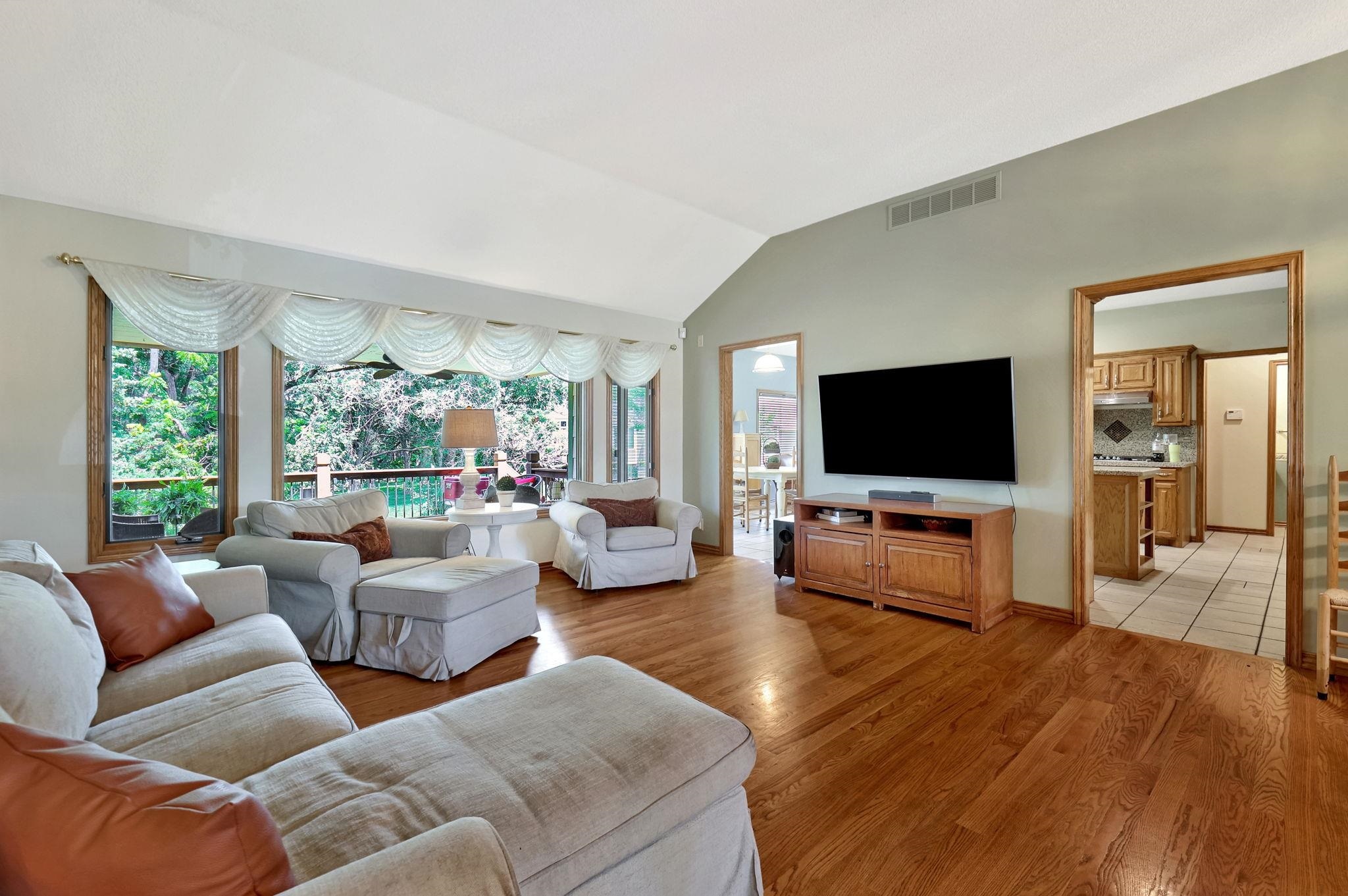 Property Photo: 7926 W Meadow Pass Cir KS 67205