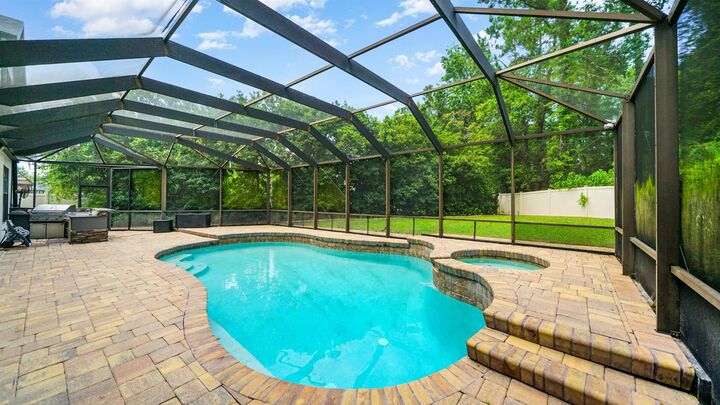 Property Photo:  2512 Tuscan Oaks Ln  FL 32223 