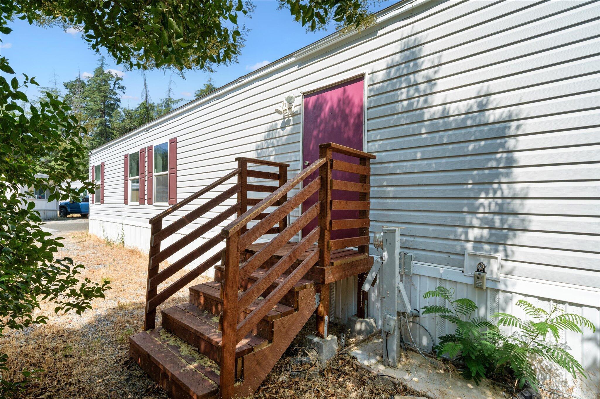 Property Photo: 2200 Jewell Lane CA 96001