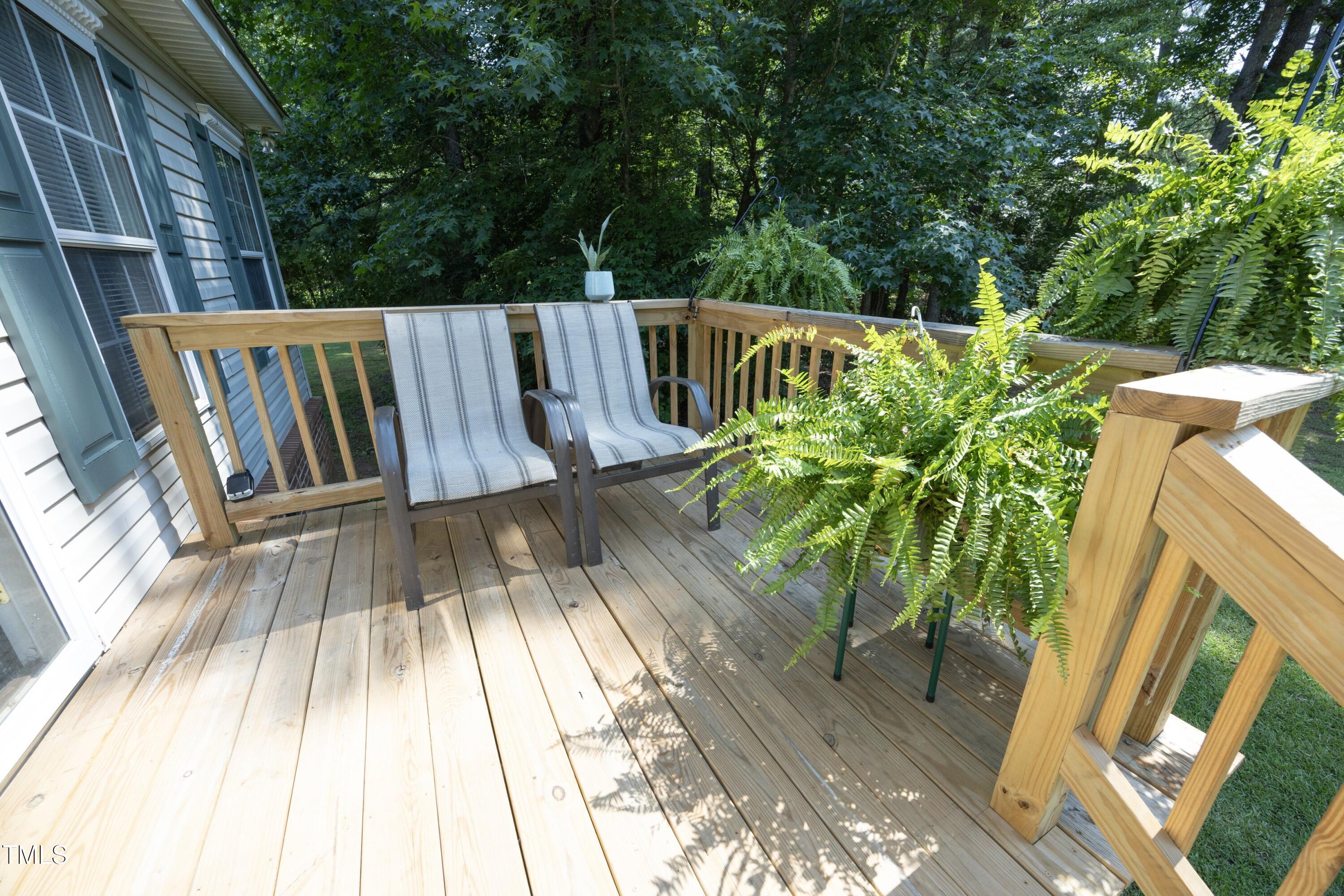 Property Photo: 205 N Raleigh Farms Road NC 27596